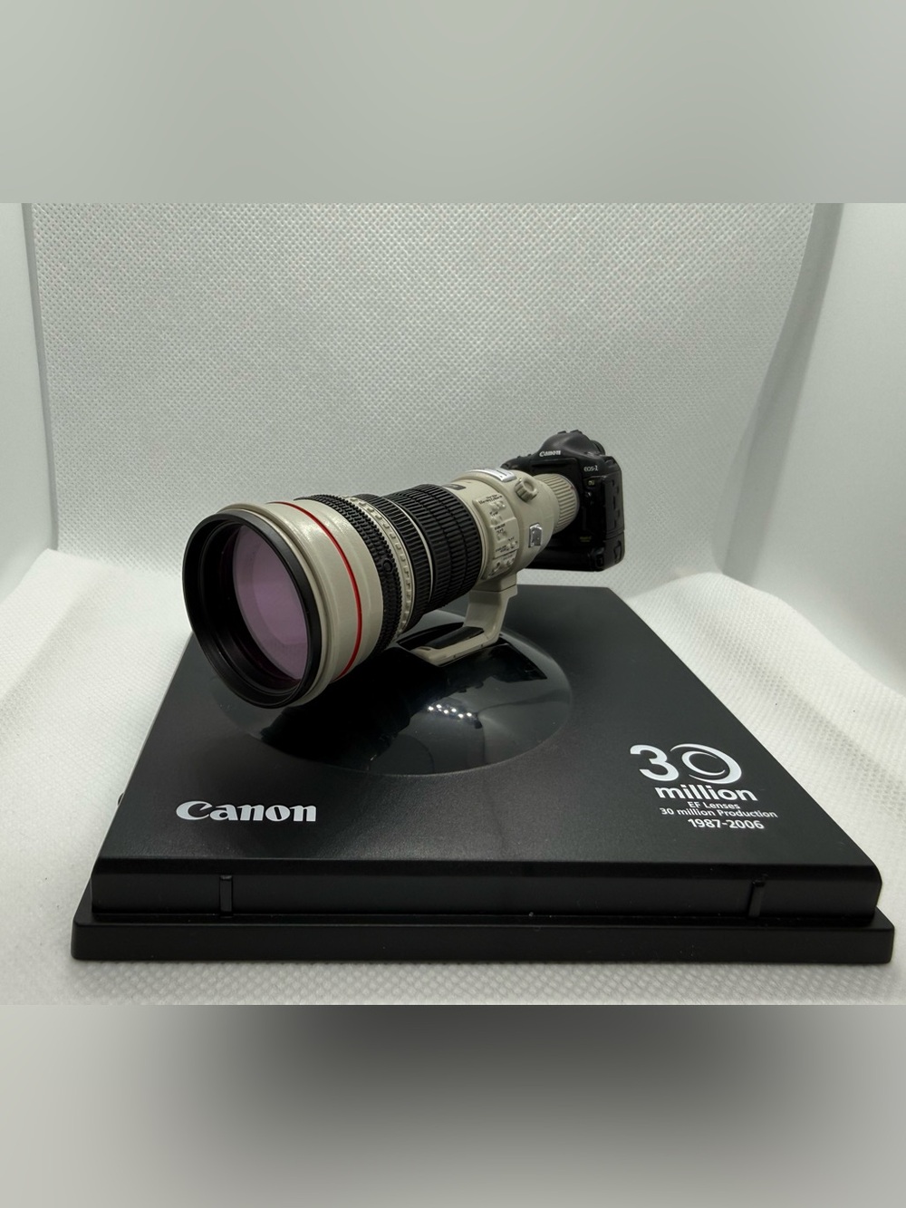 RARE Canon miniature model EOS-1Ds Mark II, EF 600mm Lens
